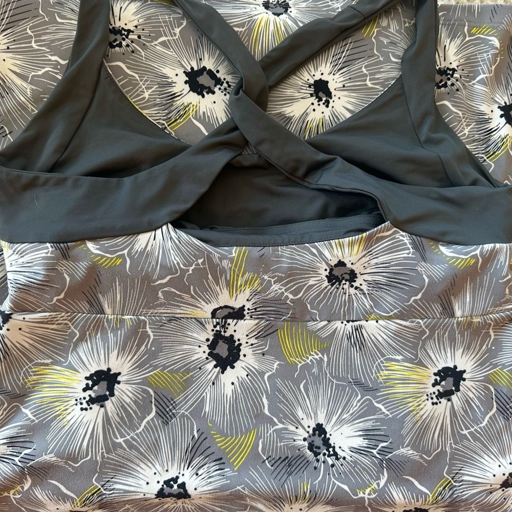 Women’s Patagonia dress size M